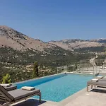 Avaton By Vintage Travel Villa *