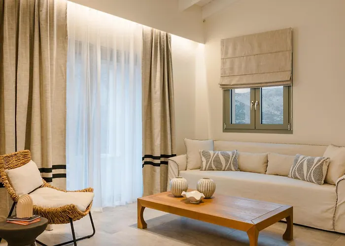 Villa Avaton By Vintage Travel *