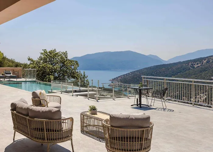 Avaton By Vintage Travel Villa *